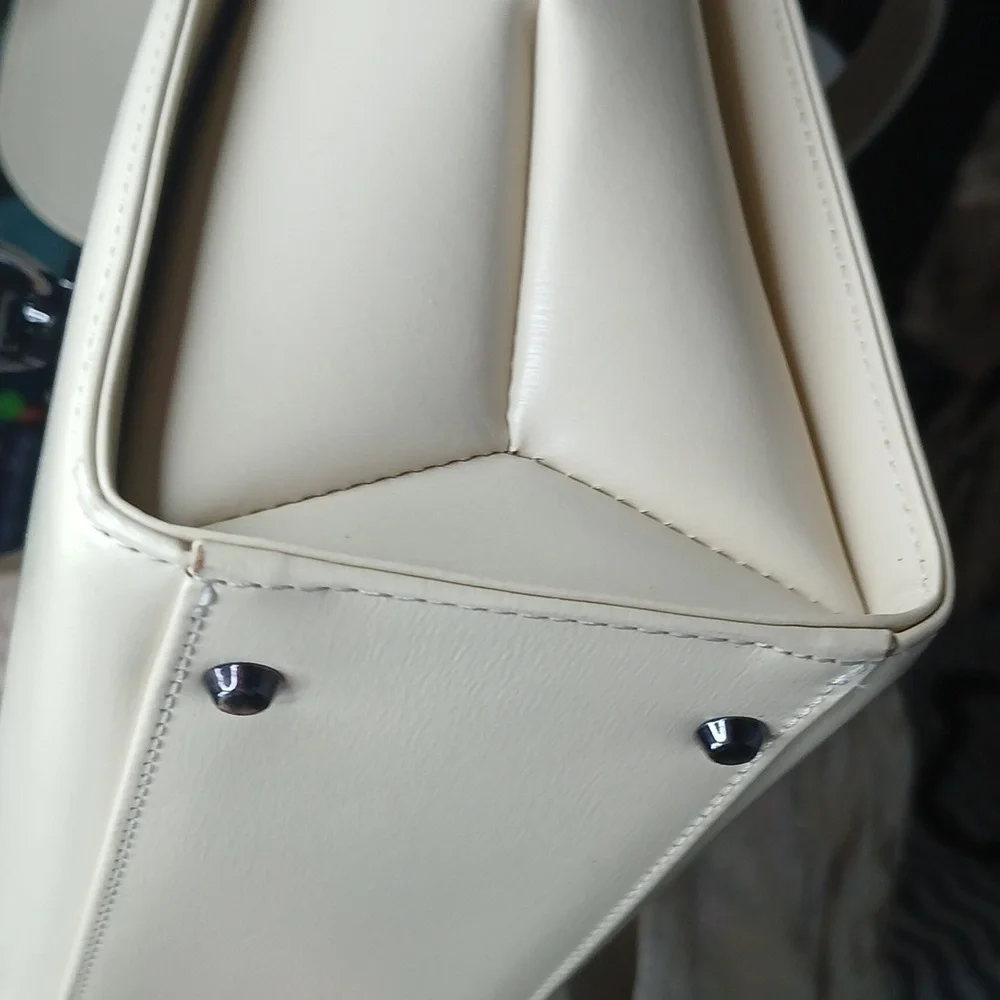Givenchy Maroquinerie Leather Handbag In Cream Color & Gold Crossbody Chain - Picture 9 of 11